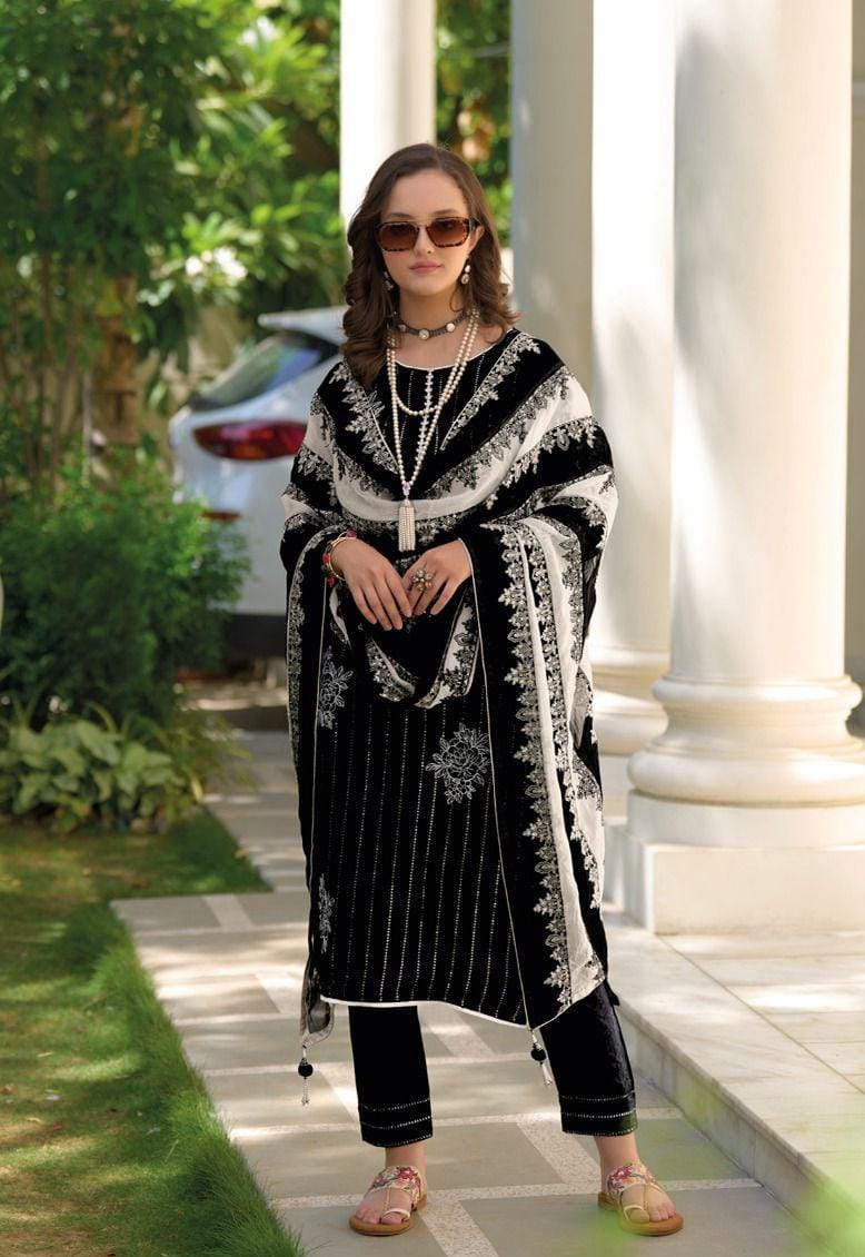 Black Embroidered Heavy Organza Kurta, Pant & Dupatta Set